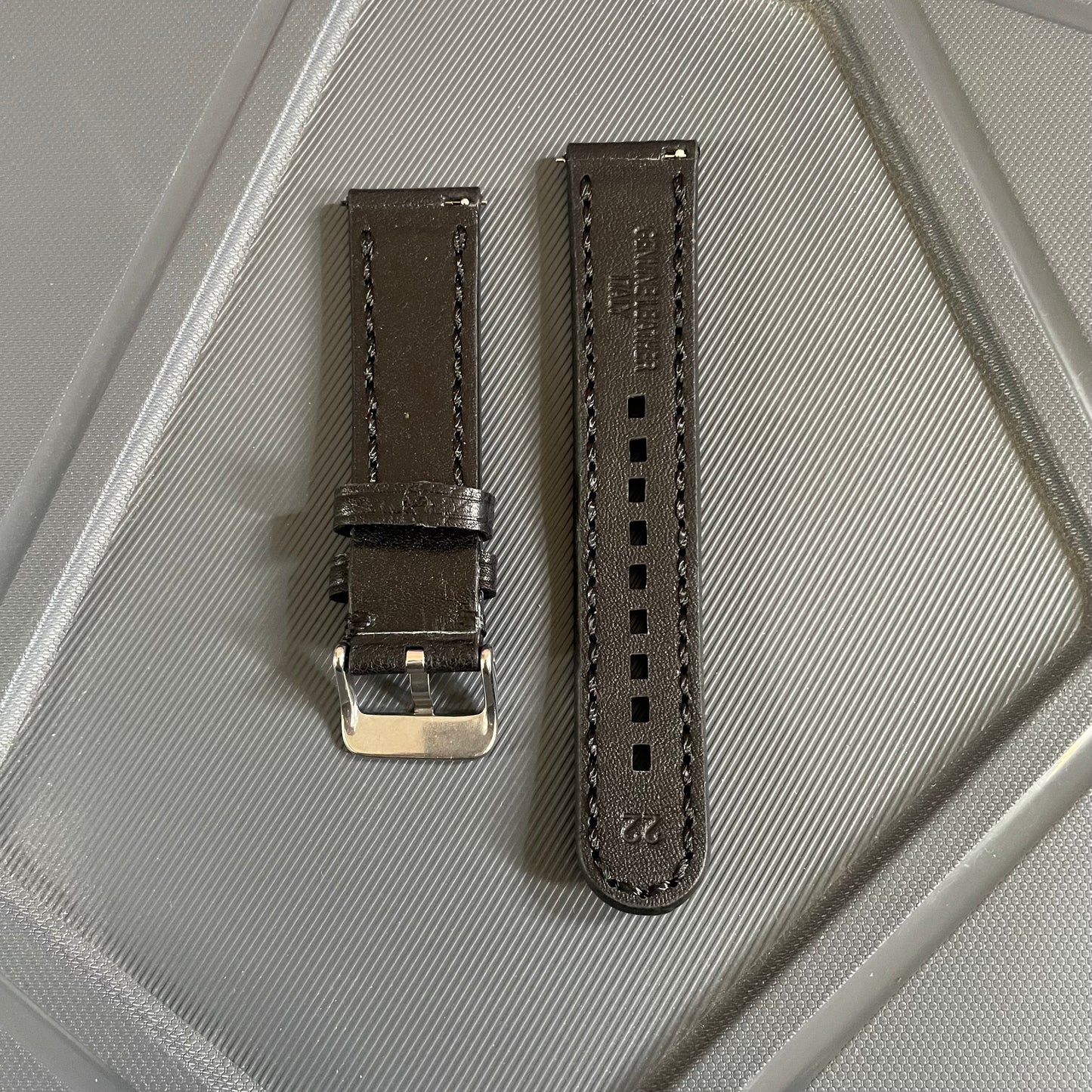 22mm Italian Premium Leather Watch Strap with Quick Release – Classic & Elegant Design
