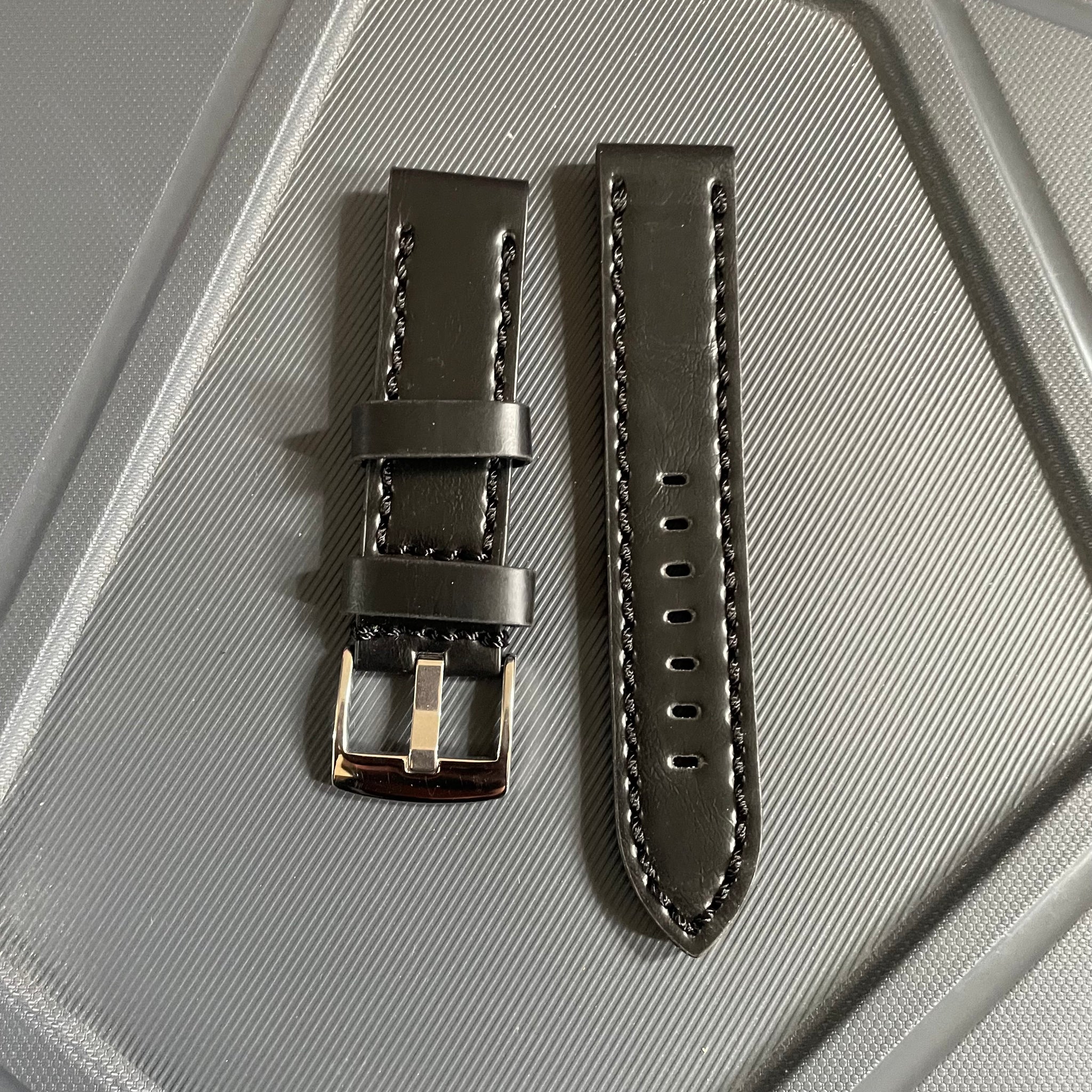 22mm Full Stitch Thick Leather Strap – Rugged Elegance