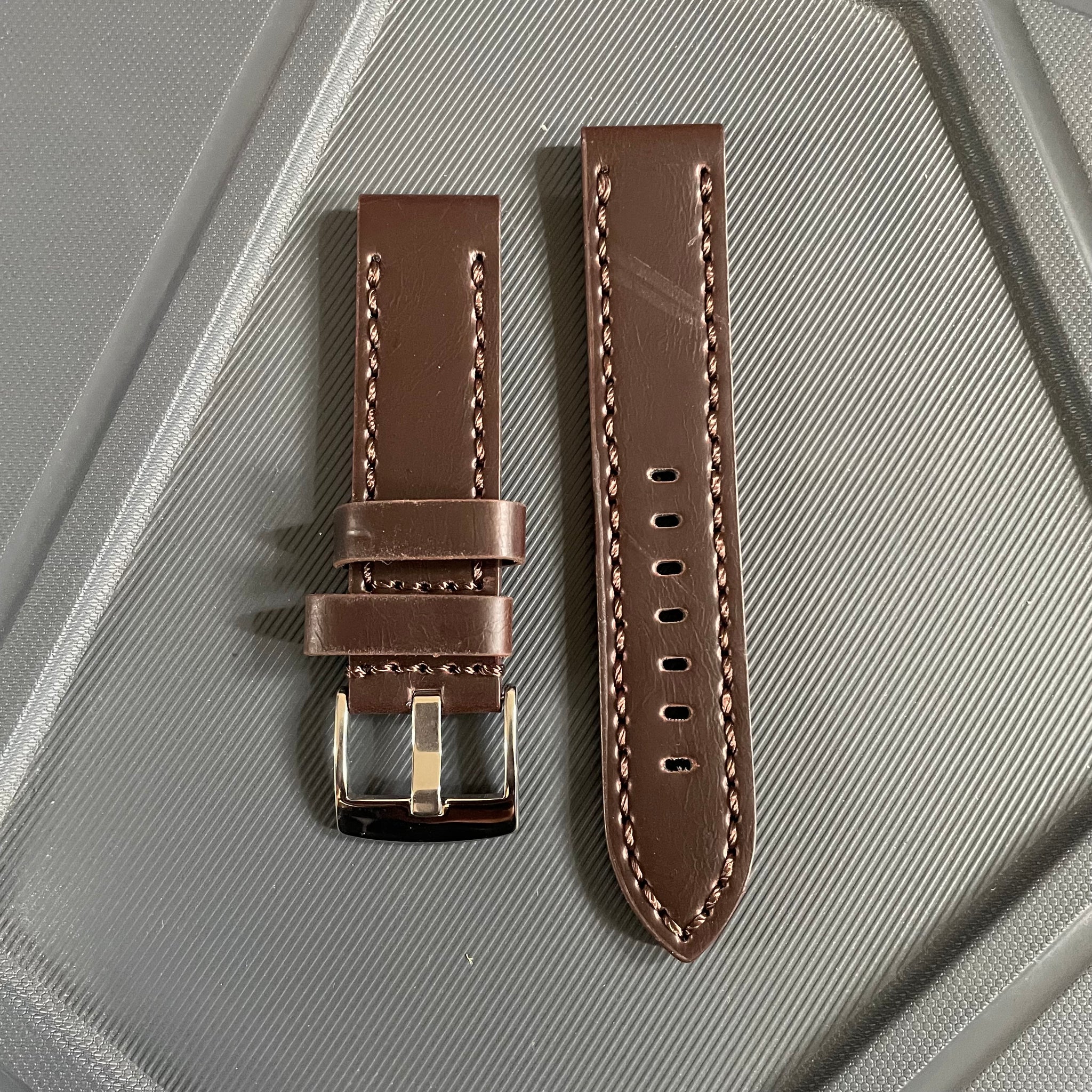 22mm Full Stitch Thick Leather Strap – Rugged Elegance