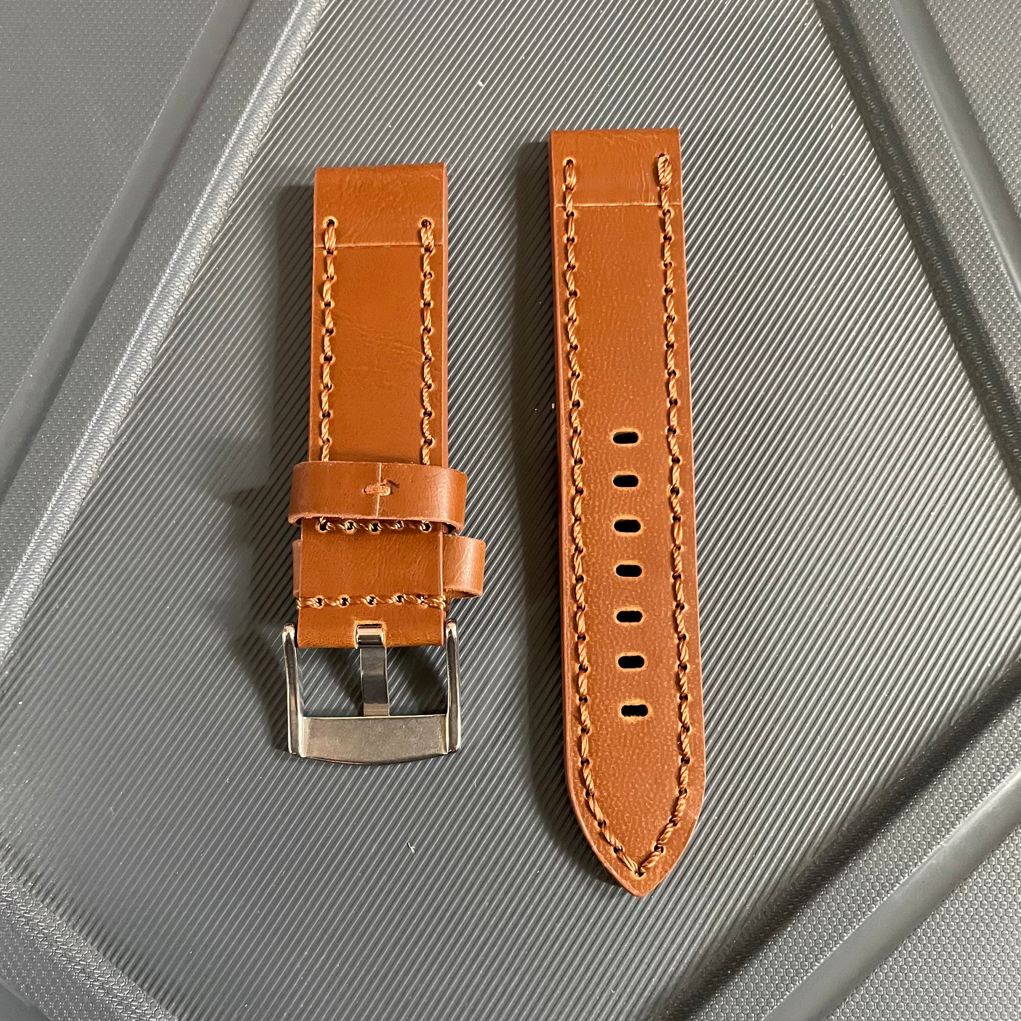 22mm Full Stitch Thick Leather Strap – Rugged Elegance