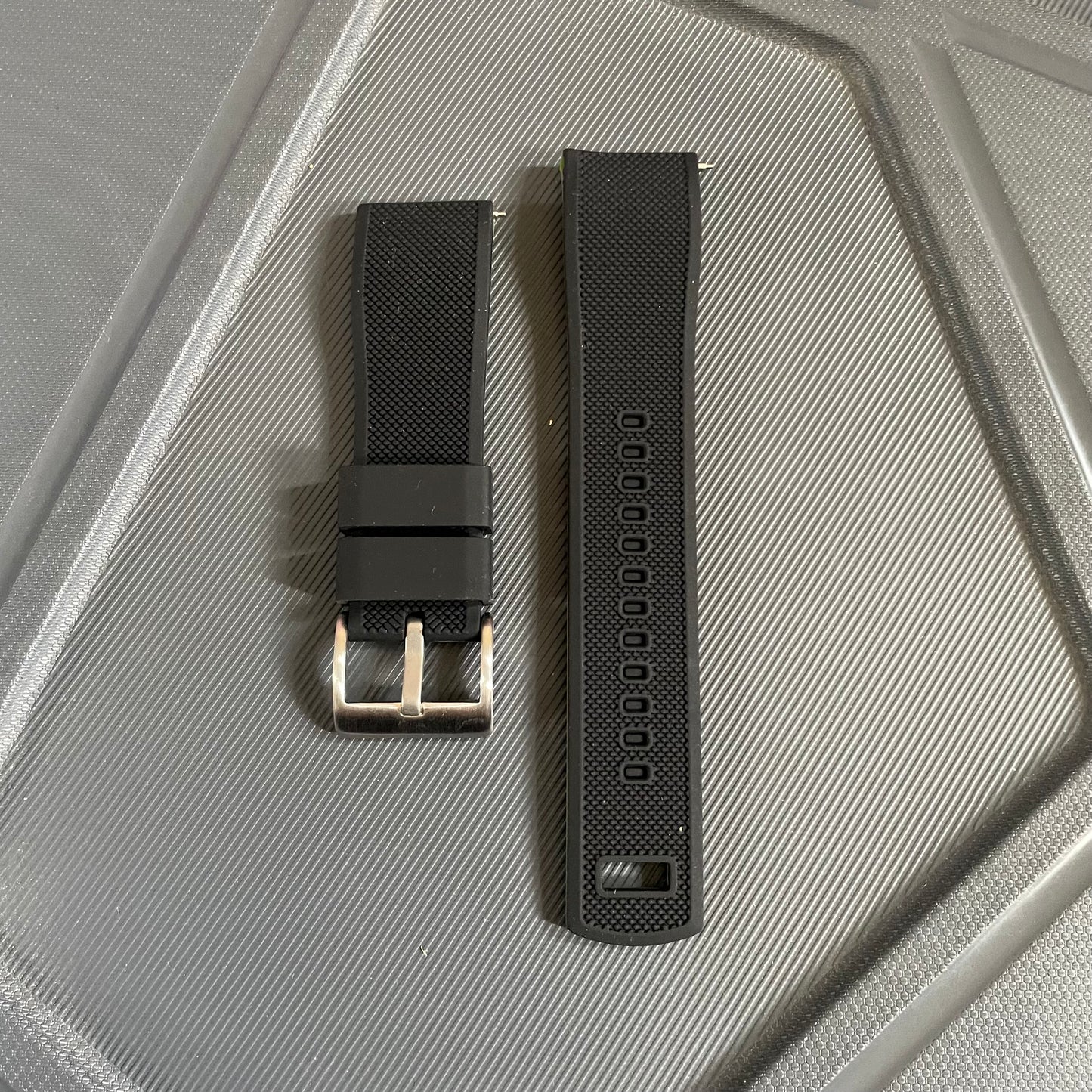 22mm Dual Tone Silicone Strap with Quick Release