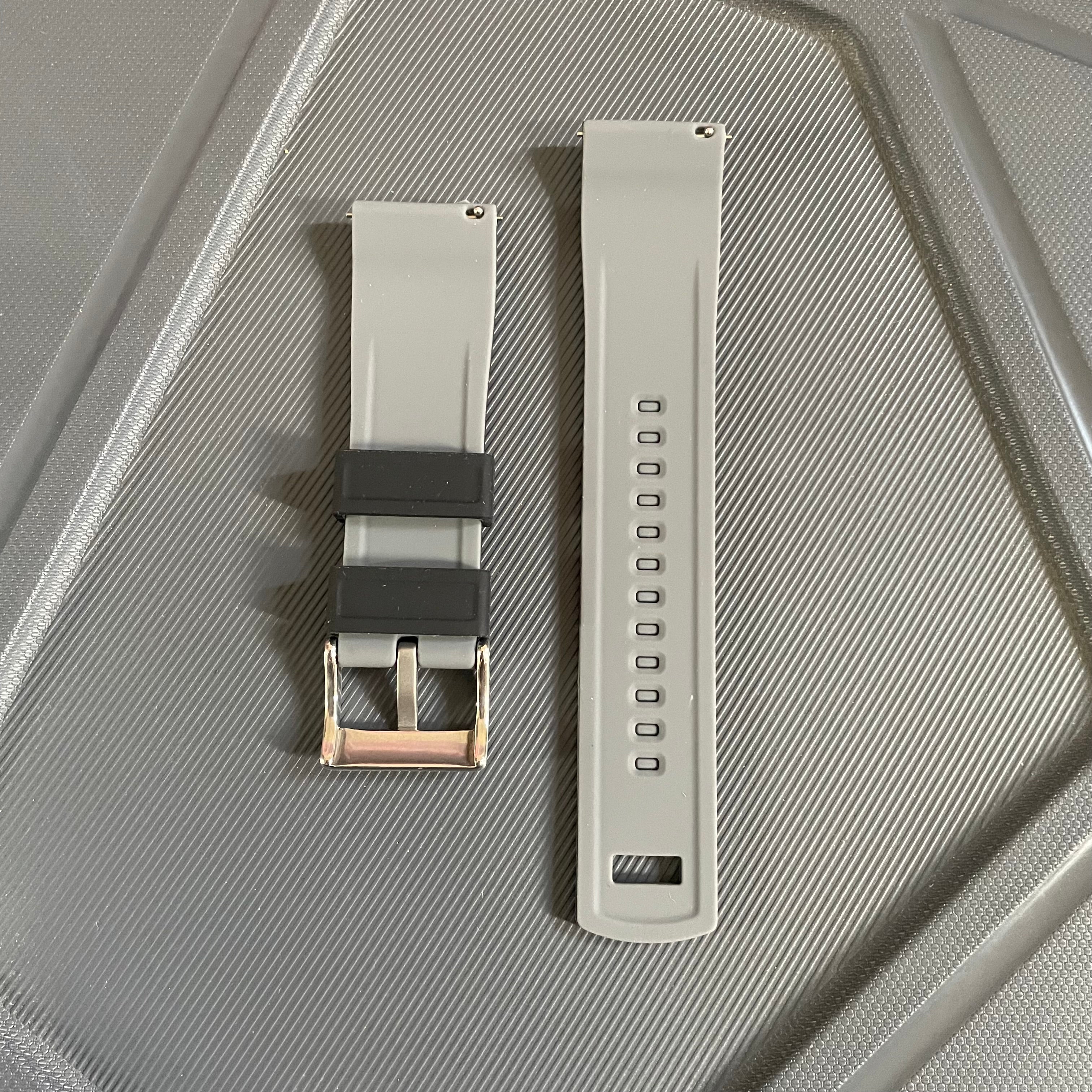 22mm Dual Tone Silicone Strap – Black Front with Colored Inner Lining