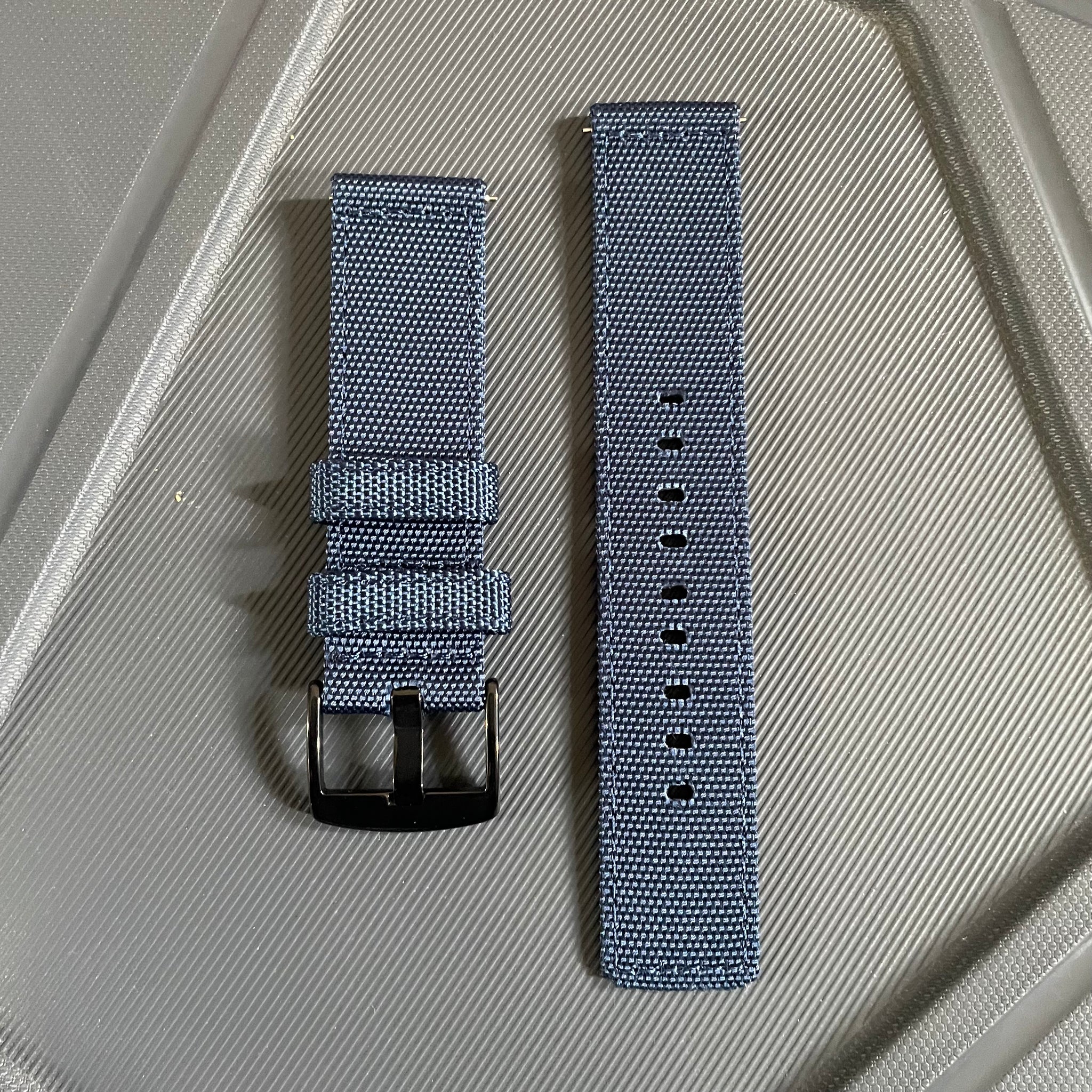 20mm / 22mm 2-Piece Nylon Strap – Solid Colors with Quick Release