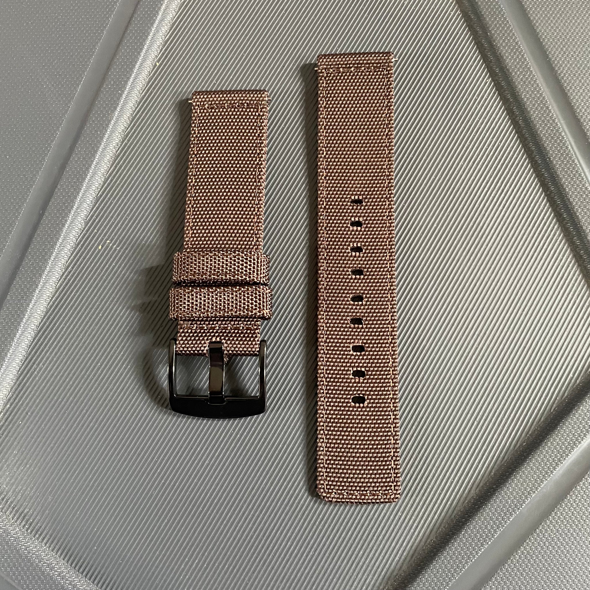 20mm / 22mm 2-Piece Nylon Strap – Solid Colors with Quick Release
