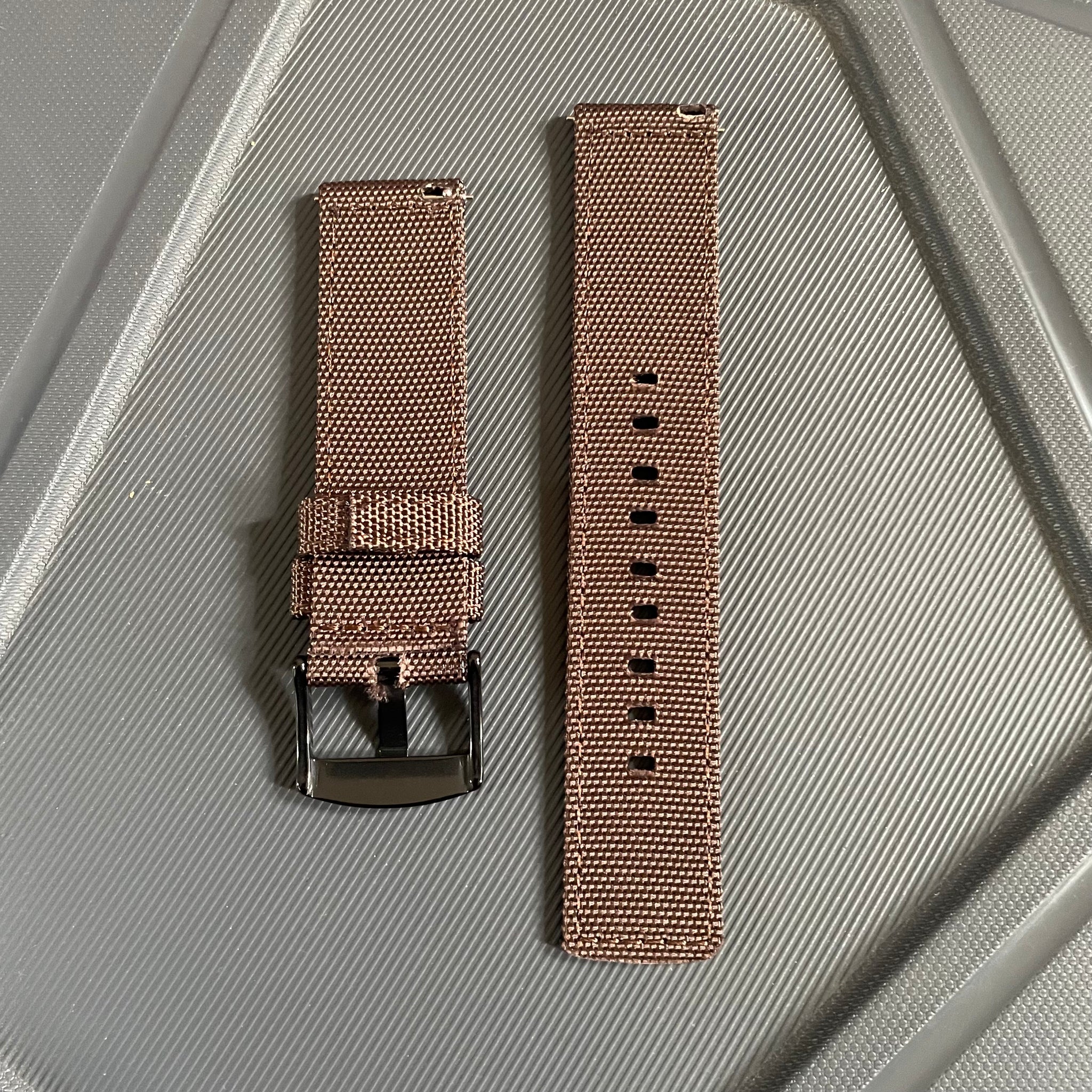 20mm / 22mm 2-Piece Nylon Strap – Solid Colors with Quick Release